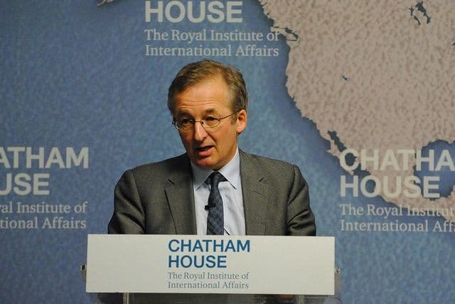 Dieter Helm bak talerstolen