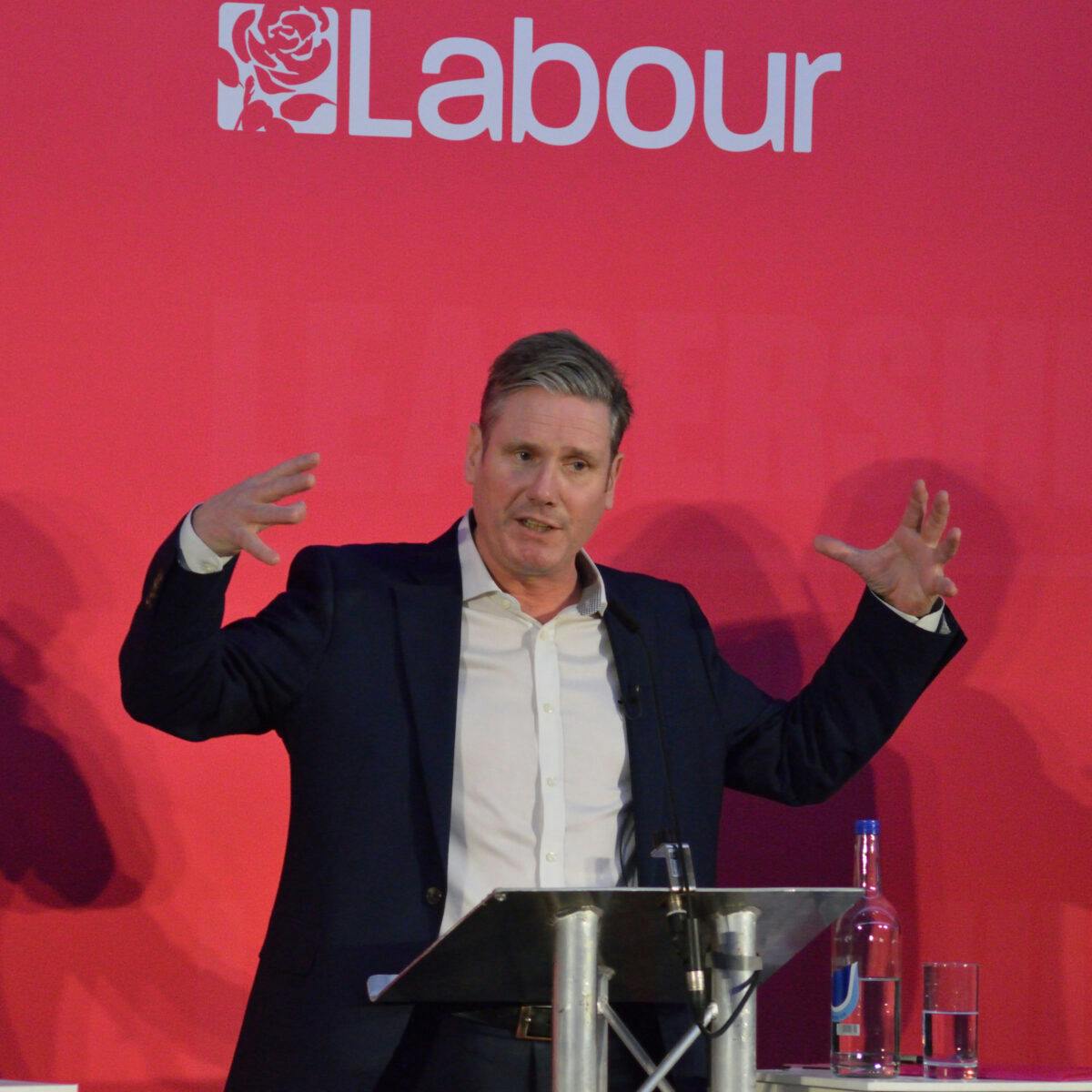 Labour-lederen på talerstolen