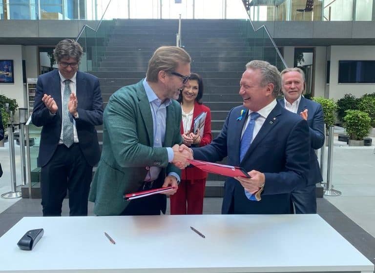 FPBSZqDX0AYRRqb-e1648613091764