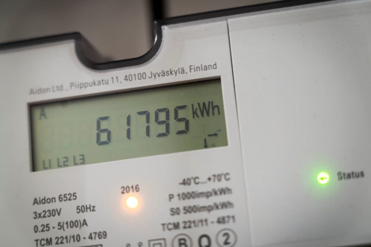 nærbilde av strømmåler