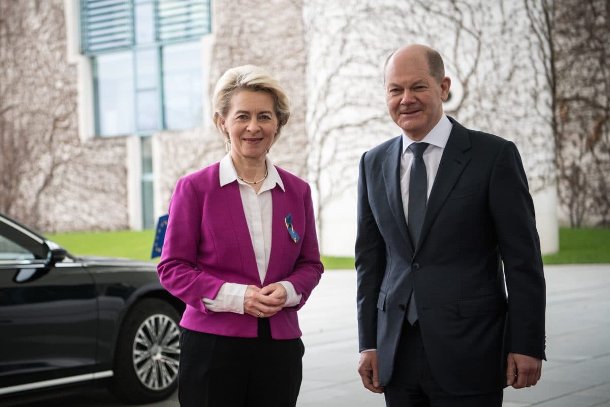 von der leyen og scholz
