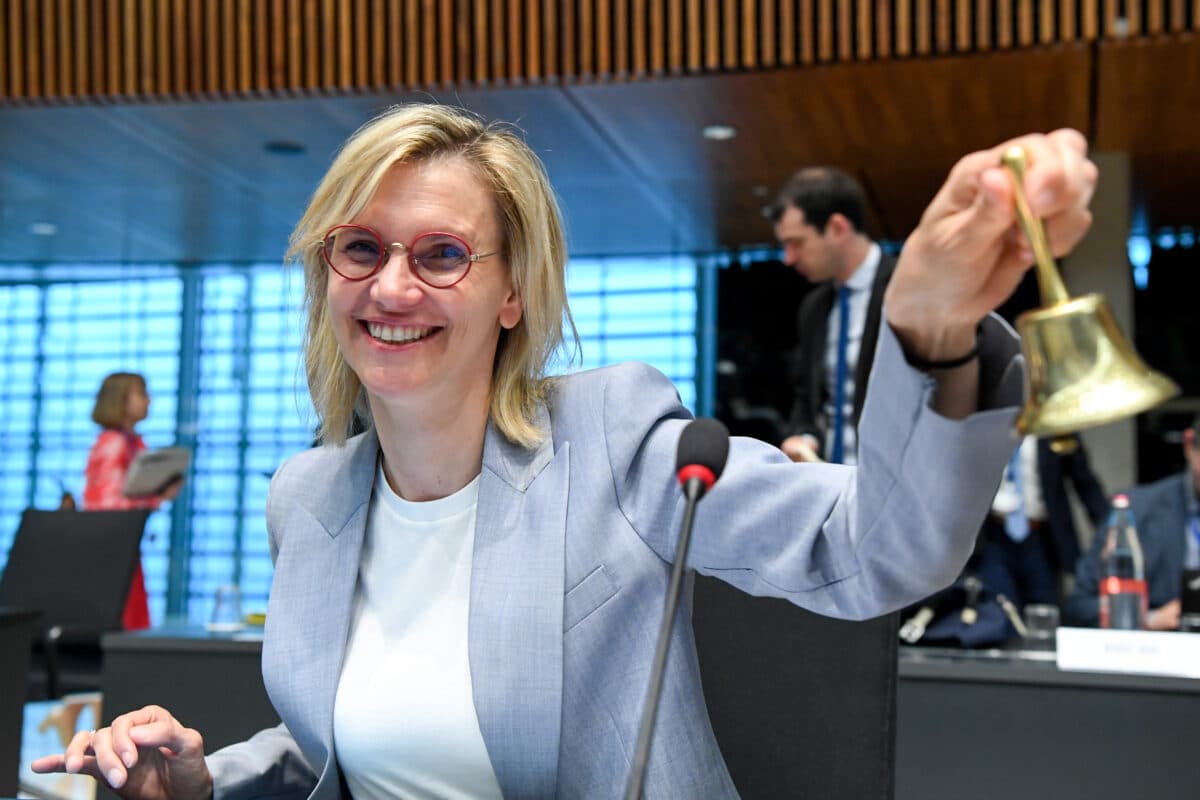 4966c497-30fd-461e-a28c-1a9c463e6964