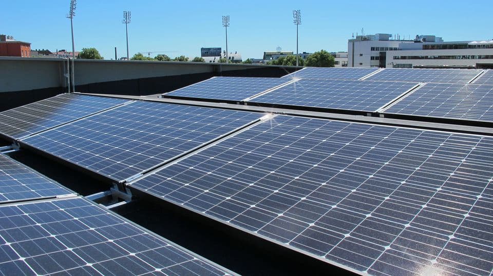 Solceller på taket av Bislett stadion