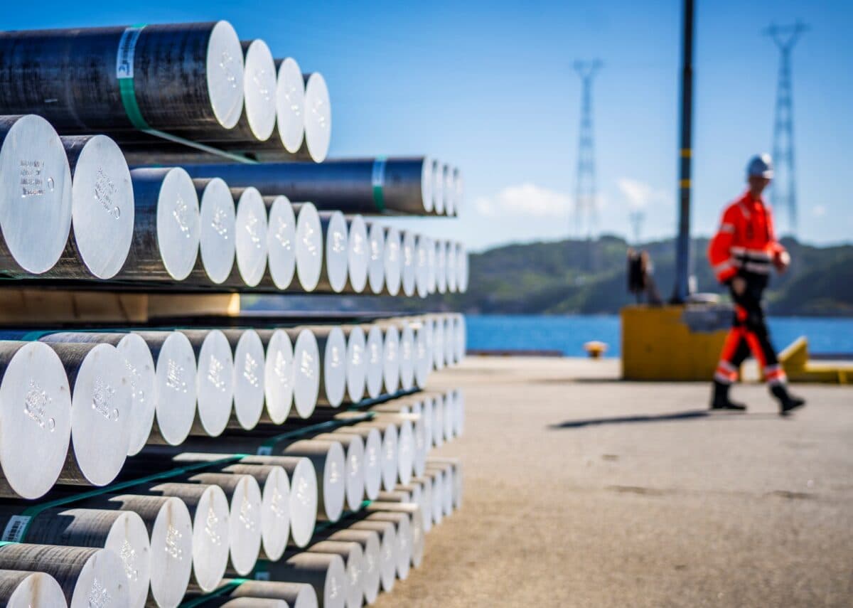 Aluminiumsprodukter lagret utendørs