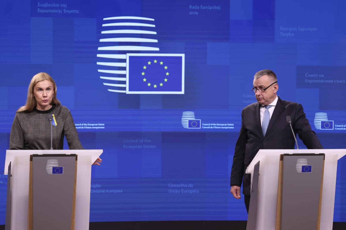 d46a6795-7f77-4fb2-8ddf-519ffc033adb