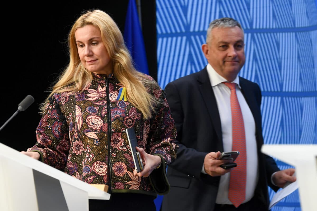 4f1c661a-06e6-4a33-95e0-bbfd4a013975