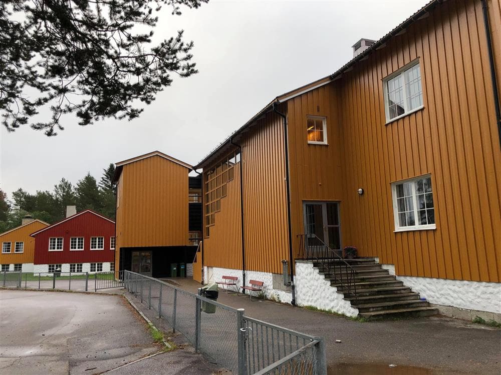 BILDE 1 – BARNESKOLE RENDALEN
