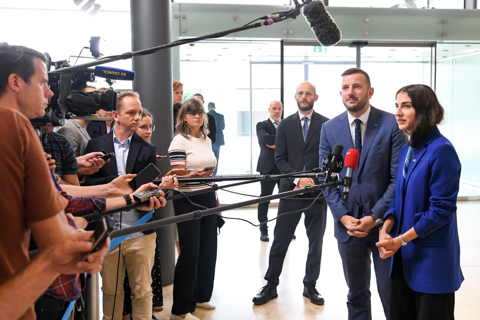 e9a2e1d0-5242-4eb7-9272-3cb1c46c2897